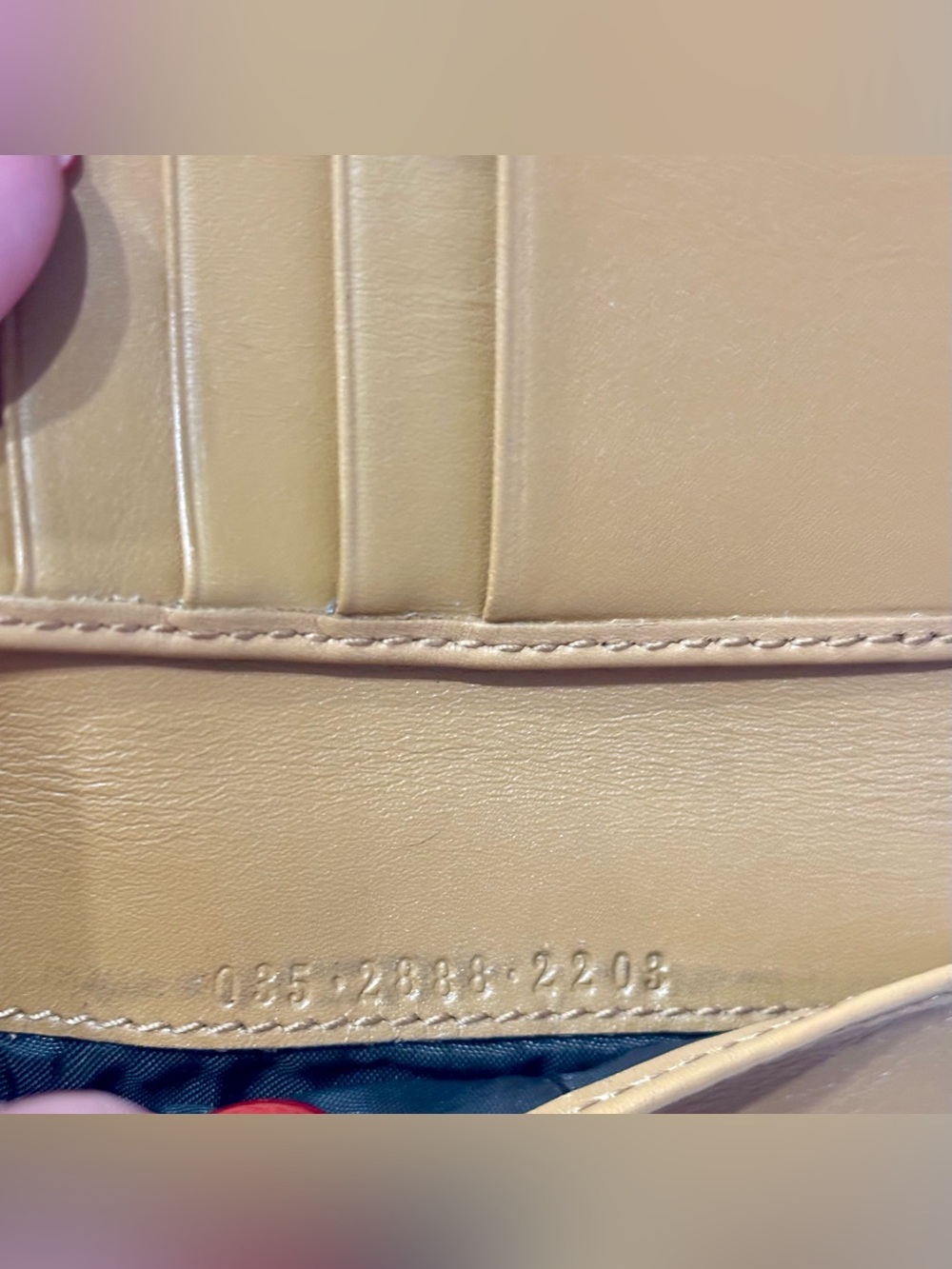 Gucci Bifold Beige Wallet with Tan Leather Double Snap Closure Compact, w/box - Picture 9 of 11